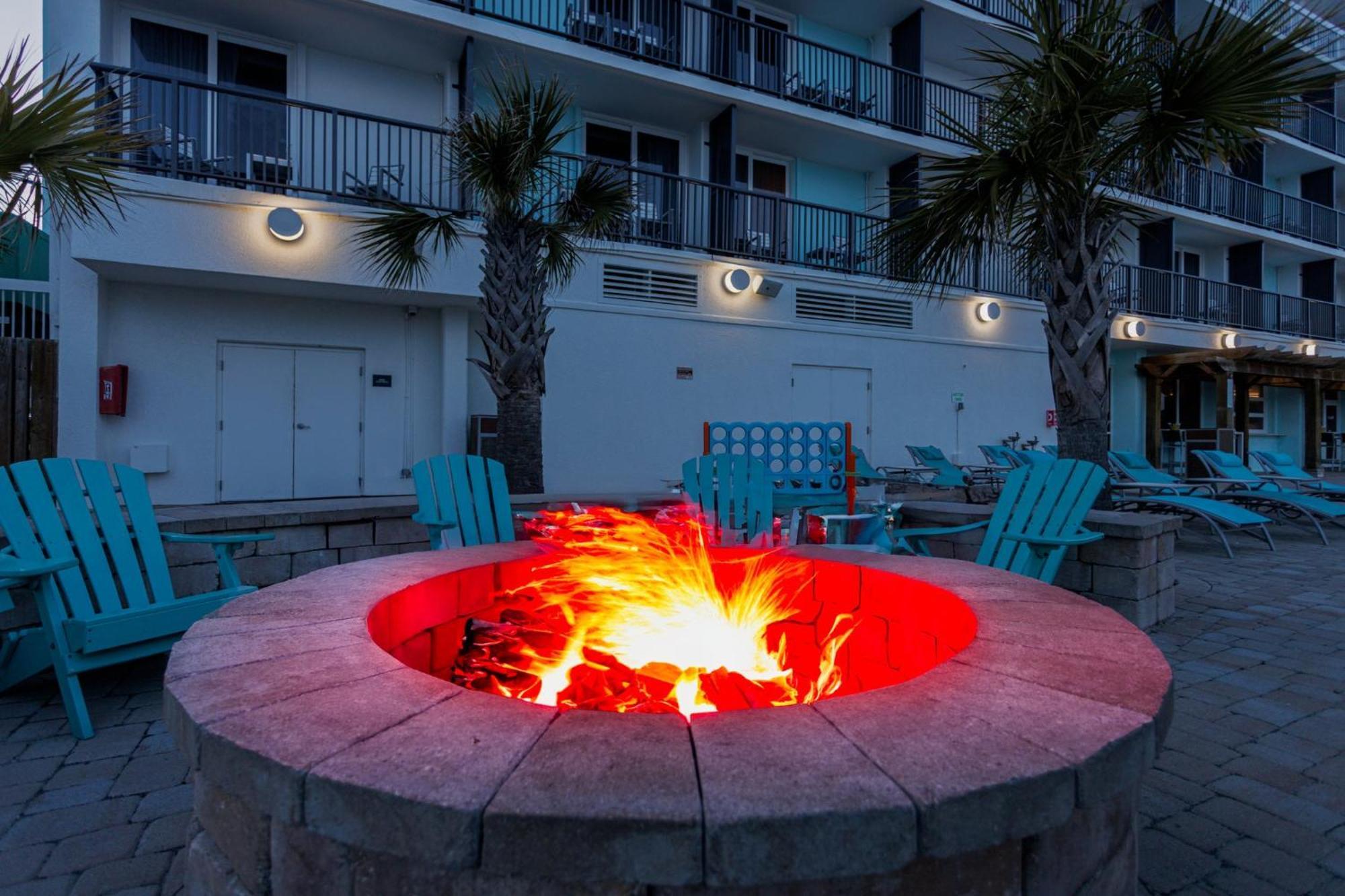 Holiday Inn Resort Oceanfront At Surfside Beach By Ihg Exteriör bild