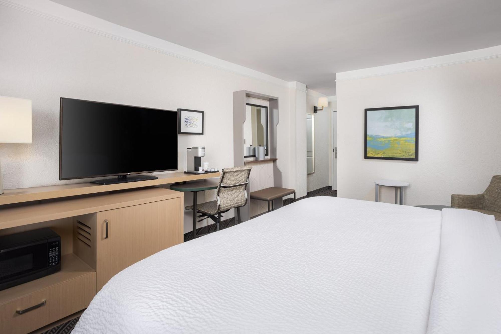 Holiday Inn Resort Oceanfront At Surfside Beach By Ihg Exteriör bild