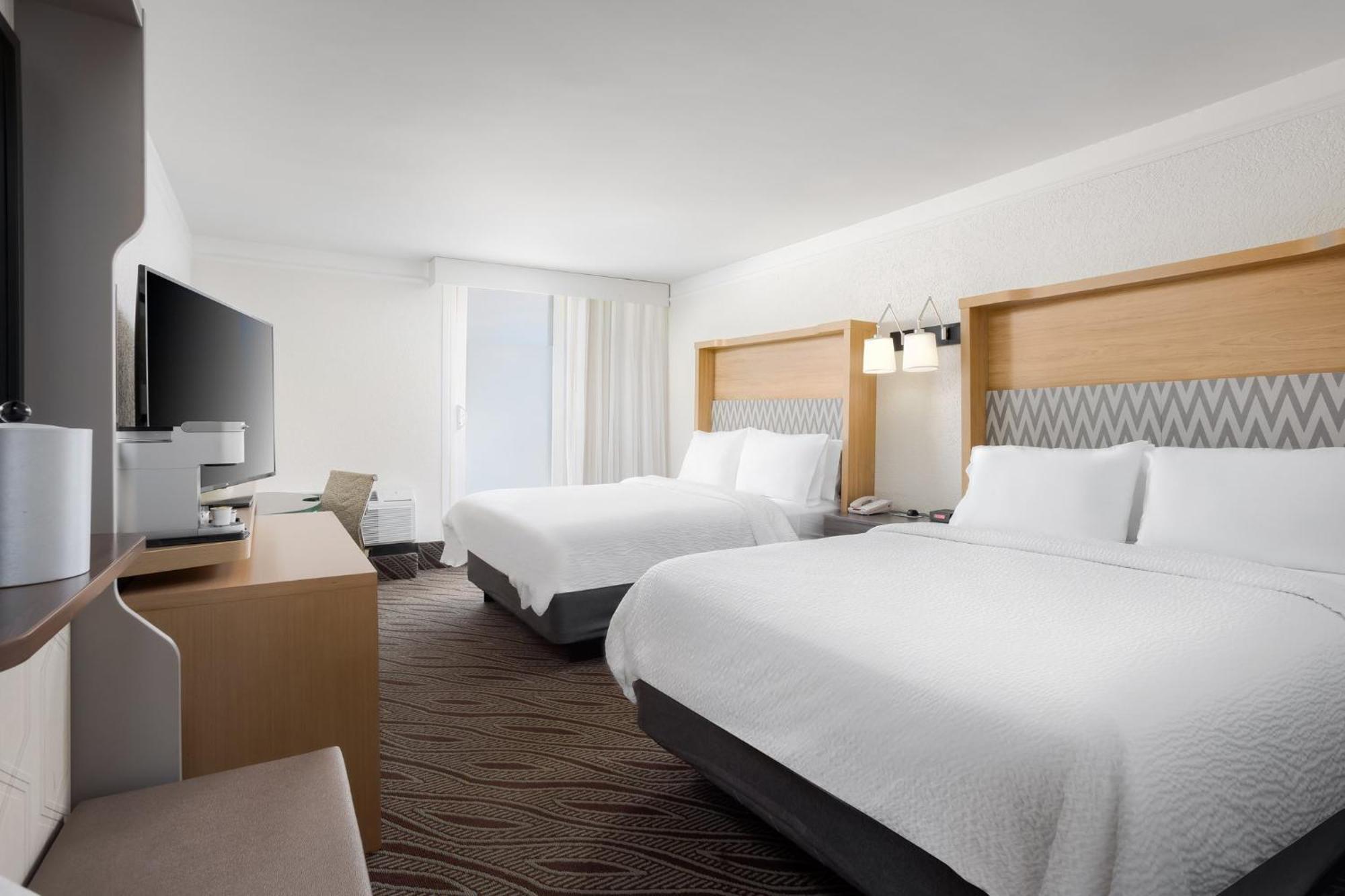 Holiday Inn Resort Oceanfront At Surfside Beach By Ihg Exteriör bild